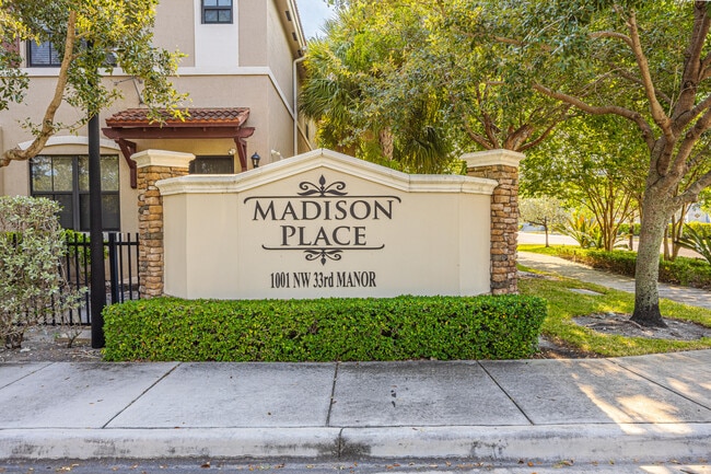 Building Photo - 1078 NW 33rd Manor