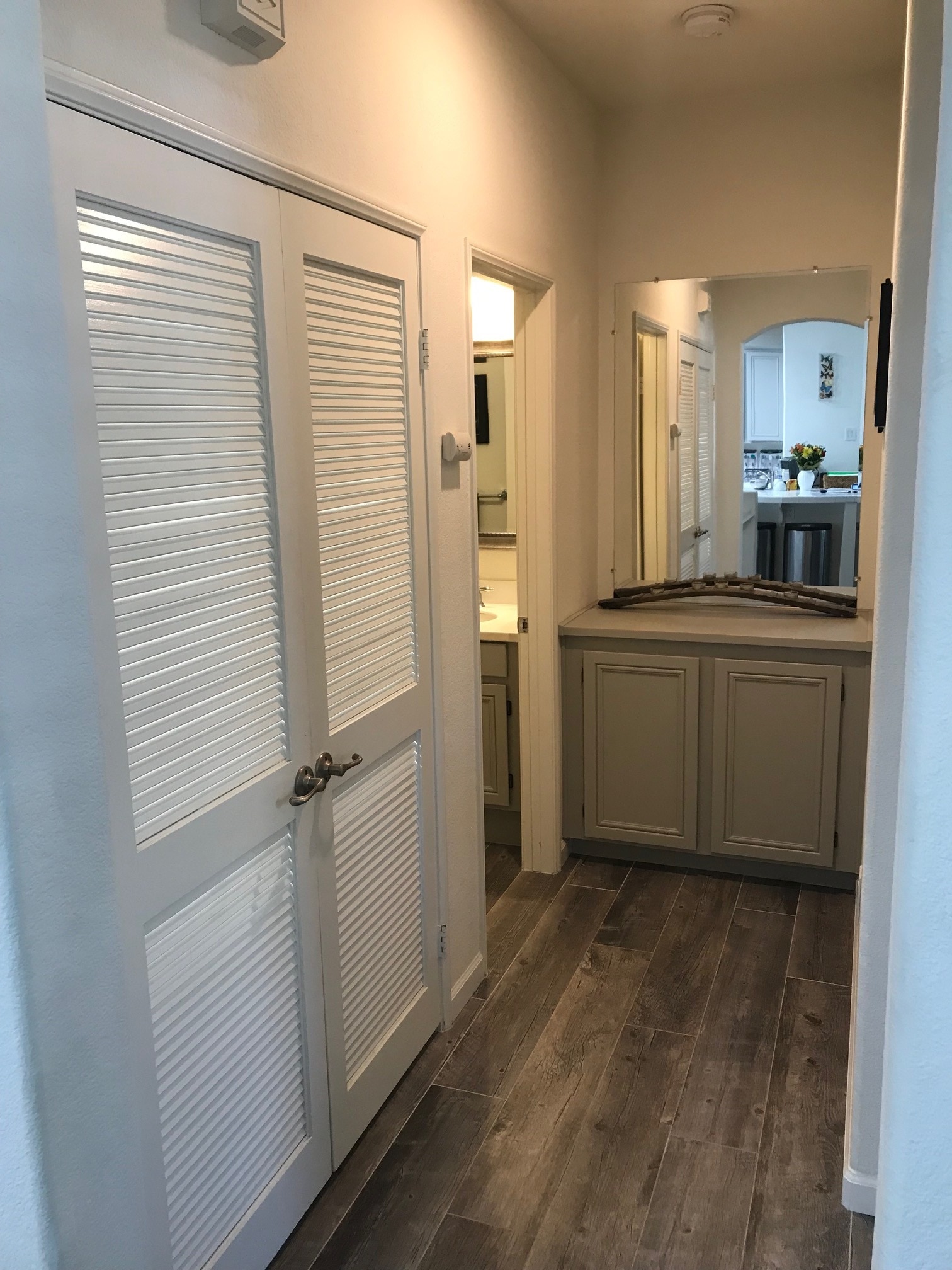 Hall - 2626 Bellezza Dr