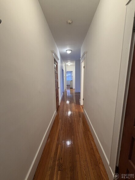 Building Photo - 9 Braemore Rd