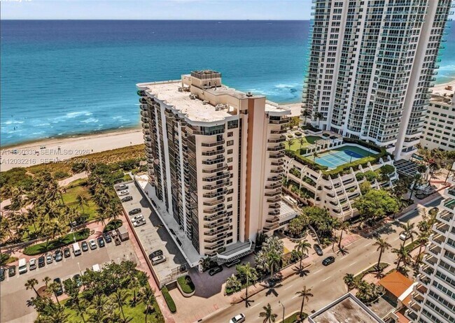 Building Photo - 6423 Collins Ave