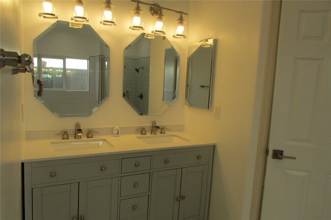 Building Photo - 13 Spanish Bay Dr