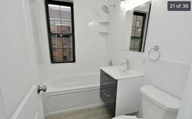 Building Photo - 209 Garth Rd