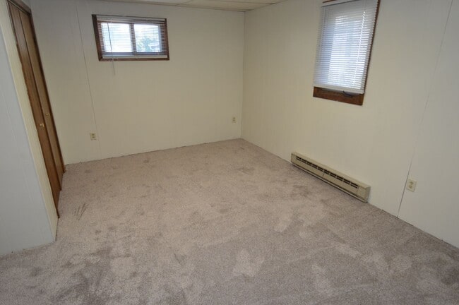 Building Photo - Darin Johnson Triplex