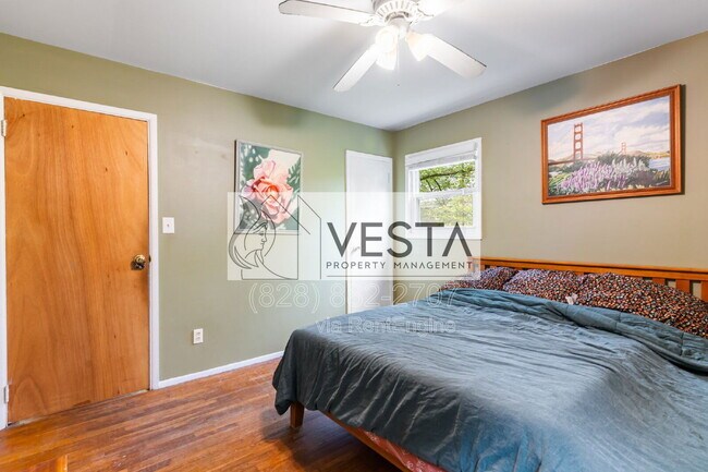 Building Photo - 60 Greeley St