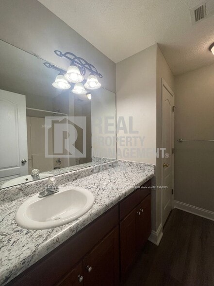 Building Photo - 313 Canterfield Dr