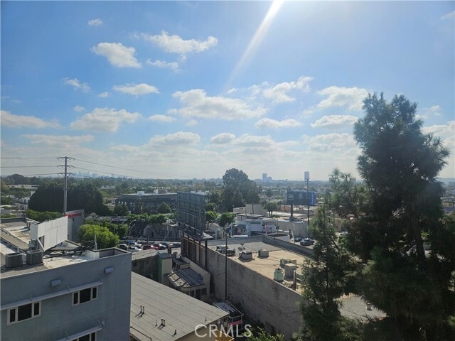 Building Photo - 8530 Holloway Dr