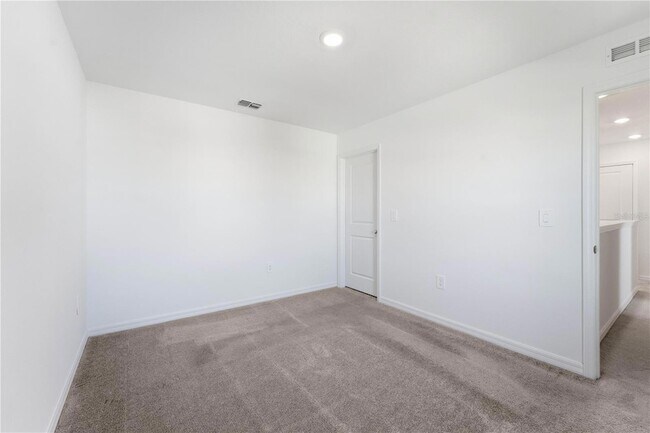 Building Photo - 5670 Nispero Wy