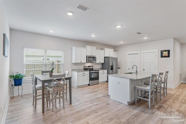 Building Photo - 10992 Coues Dr