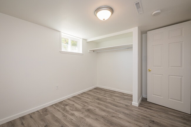 Building Photo - 1002 Hot Springs Ave