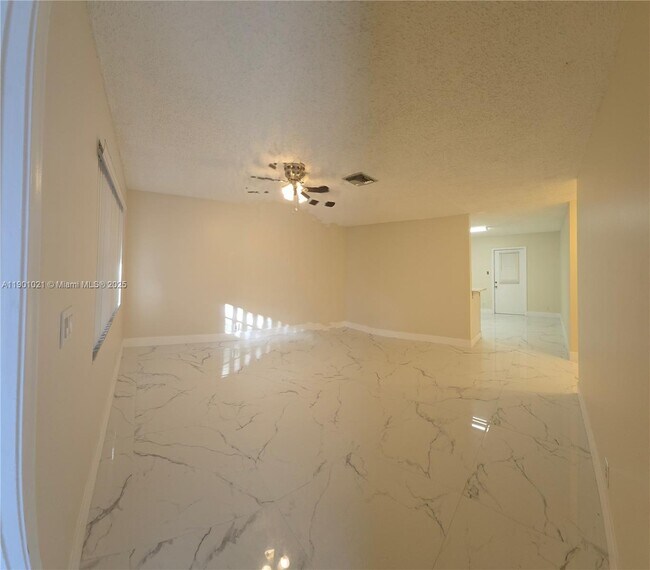 Building Photo - 2526 Taylor St