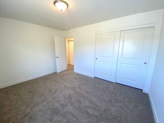 Building Photo - Built 2023! NW Reno 3 Bedroom House - Downstairs Masterbedroom/Masterbath