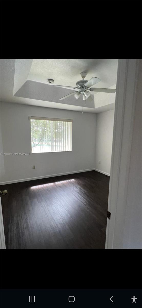 Building Photo - 1422 SE 24th Ct