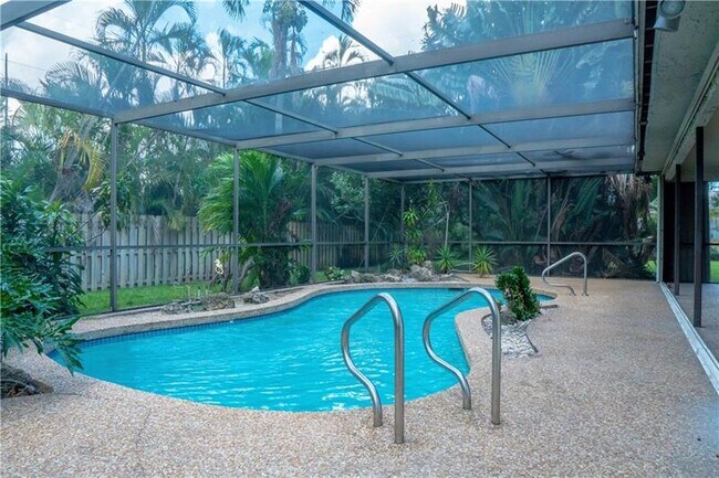 Building Photo - 1701 SW 75th Terrace