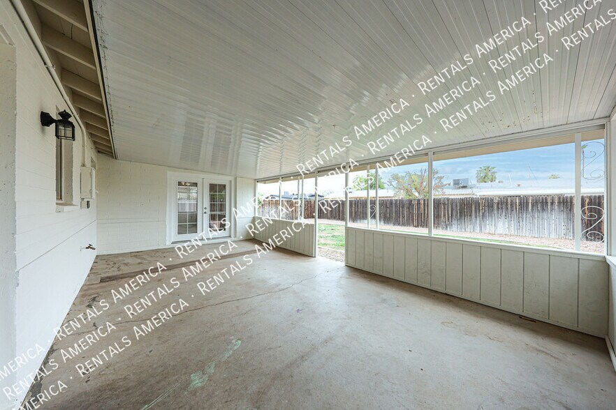 Building Photo - 7421 E Beatrice St