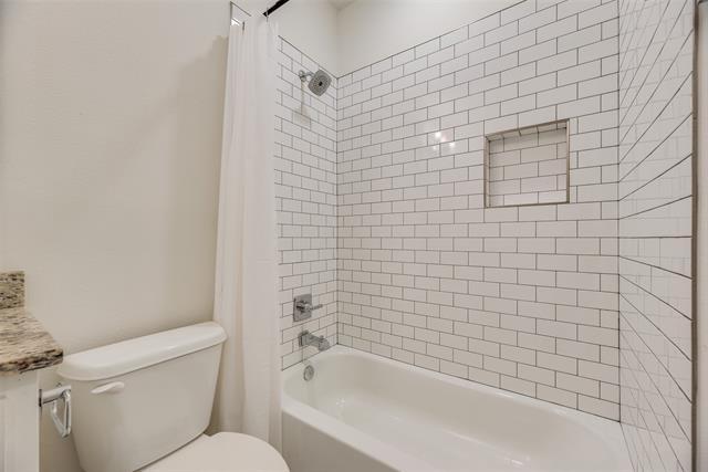 Building Photo - 214 Lanyard Dr