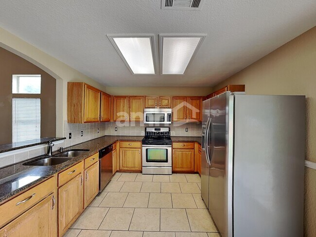 Building Photo - 105 Paige Bend