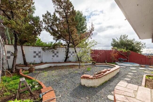 Building Photo - 3725 Orion Dr