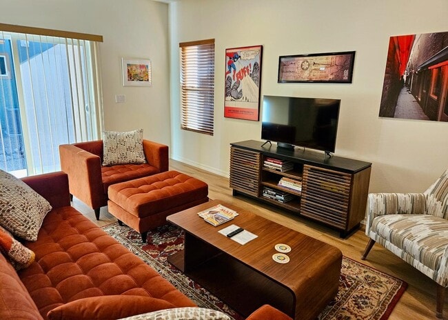 Building Photo - 3001 E Butler Ave