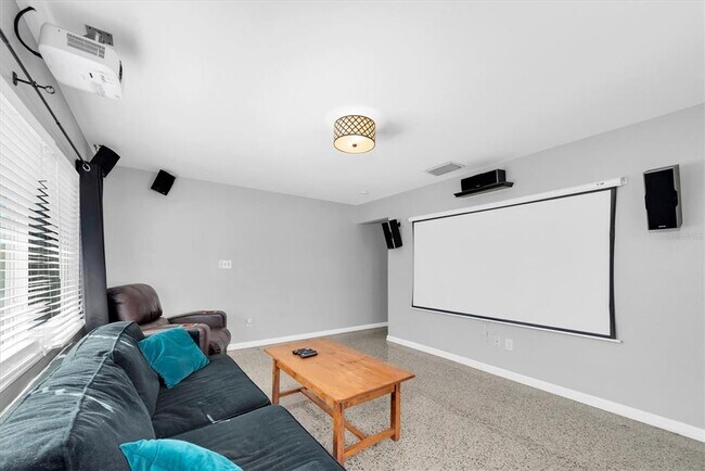 Building Photo - 3623 W Gray St