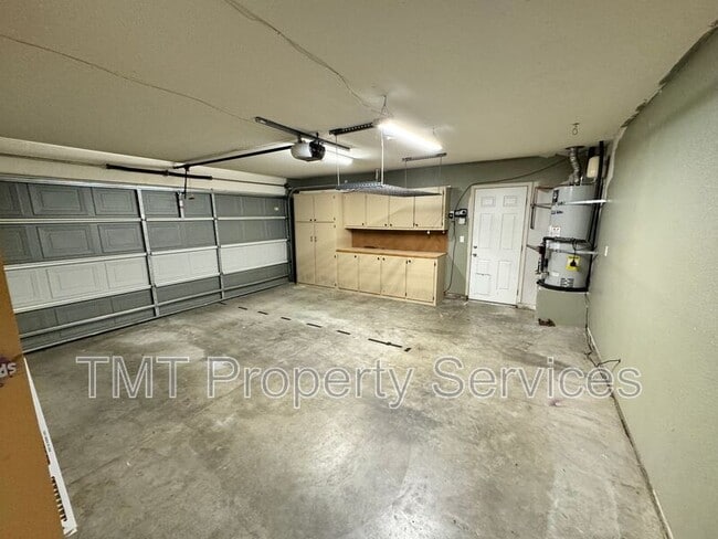 Building Photo - 204 Sapphire Ct