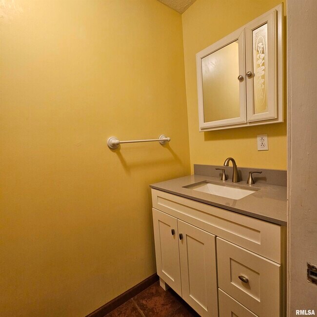 Building Photo - 12488 Cyril James Rd