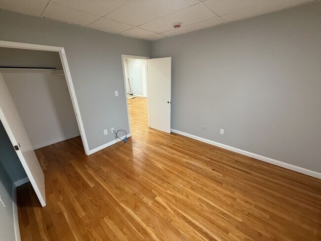 Building Photo - 83 Haven St