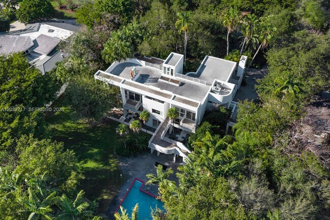 Building Photo - 6070 SW 128th St