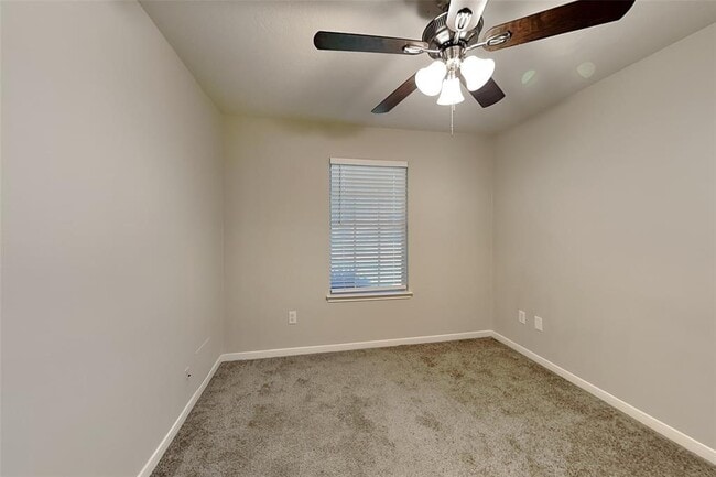 Building Photo - 22210 Summer Breeze Ln