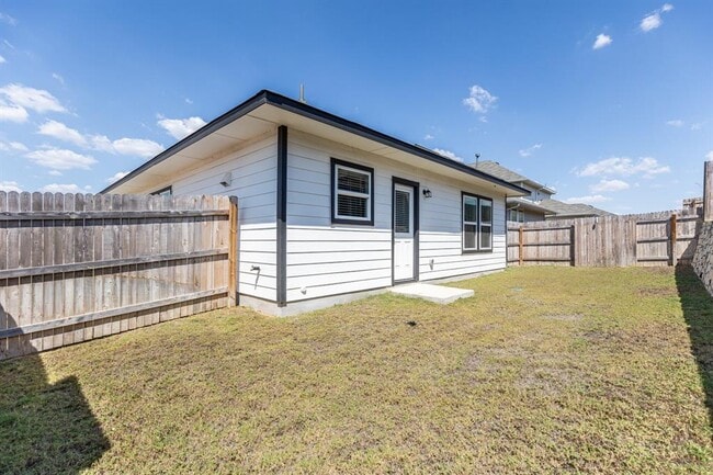 Building Photo - 373 Jade St