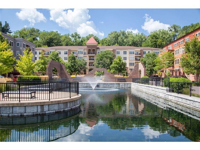 Building Photo - 640 Main St N