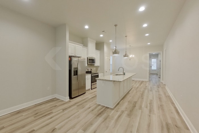 Building Photo - 4847 E Dacha Ln