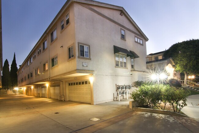Building Photo - 5730 S Glennie Ln