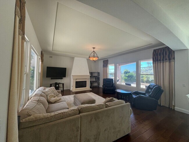 Building Photo - Rare Opportunity - House for Rent in Carmel Valley/ Earlier moving date can be negotiated.