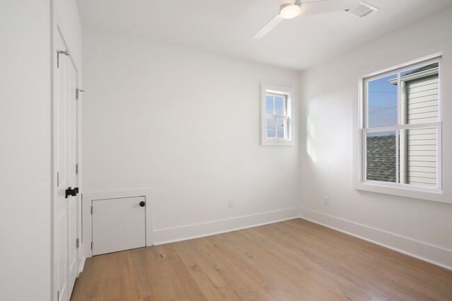 Building Photo - 1227 Feliciana St