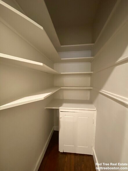 Building Photo - 1857 Beacon St