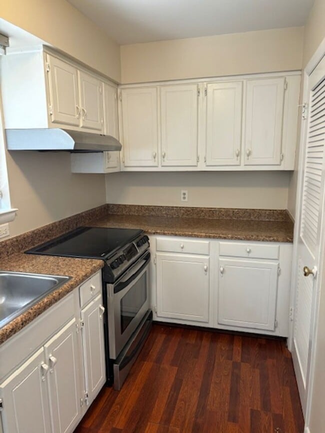 Building Photo - Sonoma Wods