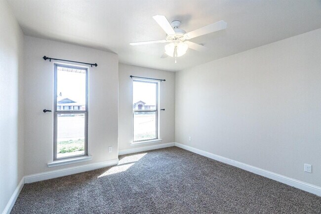 Building Photo - Beautiful open 4/2/2 in Frenship School Di...