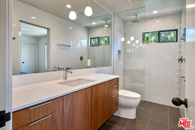 Building Photo - 6435 Innsdale Dr