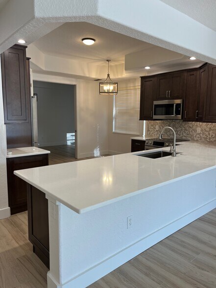 Kitchen - 100 Laterra Links Cir