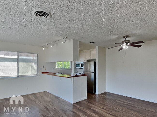 Building Photo - 3157 Occidental Dr