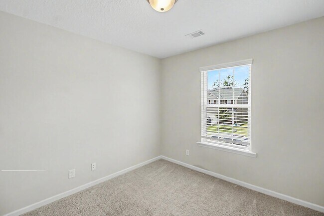 Building Photo - 16 Cassels Ct