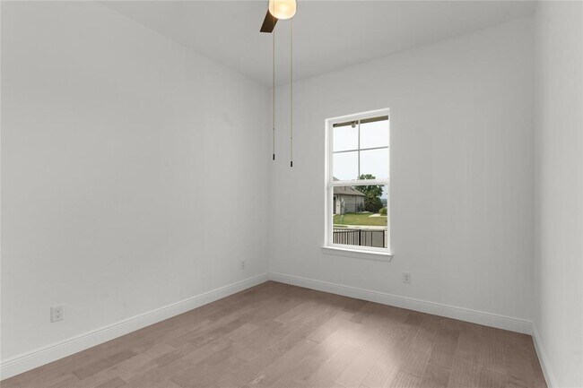 Building Photo - 746 Faith Dr