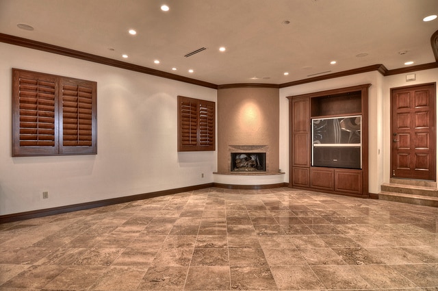 Building Photo - 222 Iris Ave