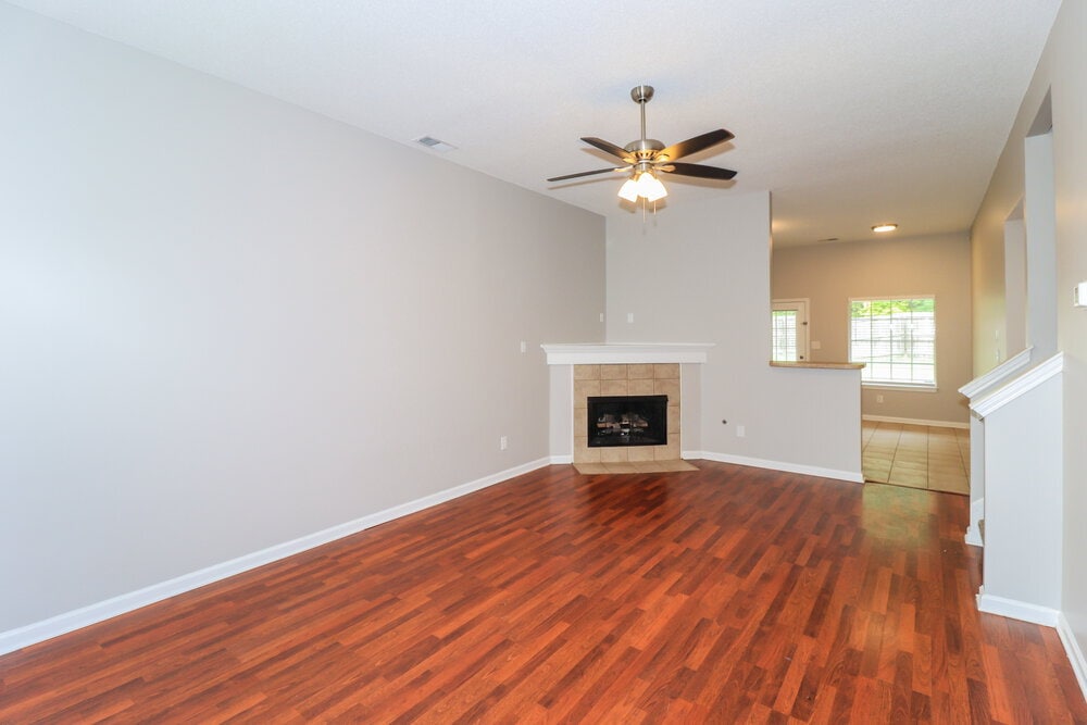 Building Photo - 9728 Tucker Creek Cove