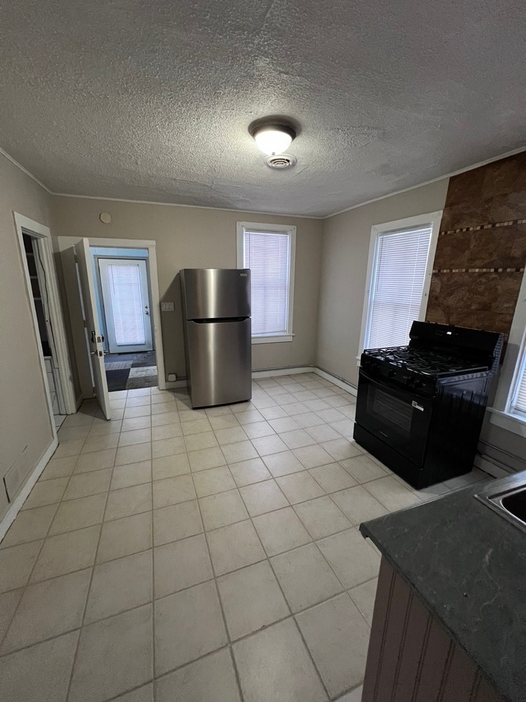 Building Photo - 2636 N Richards St