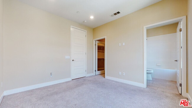 Building Photo - 6752 Gill Way