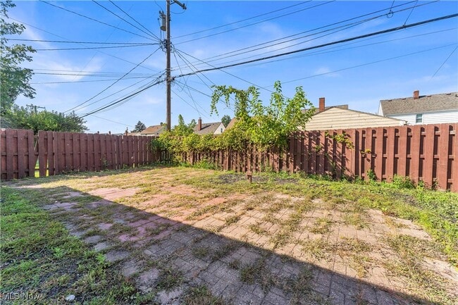 Building Photo - 8302 Pinegrove Ave