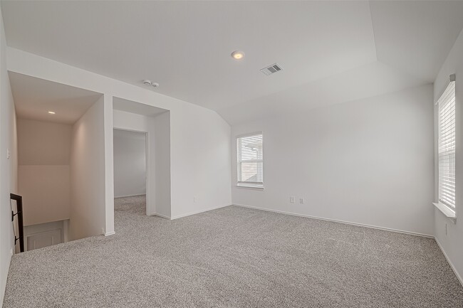 Building Photo - 24330 Elmwood Falls Dr