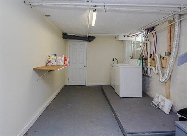 Building Photo - 25 Magdala St