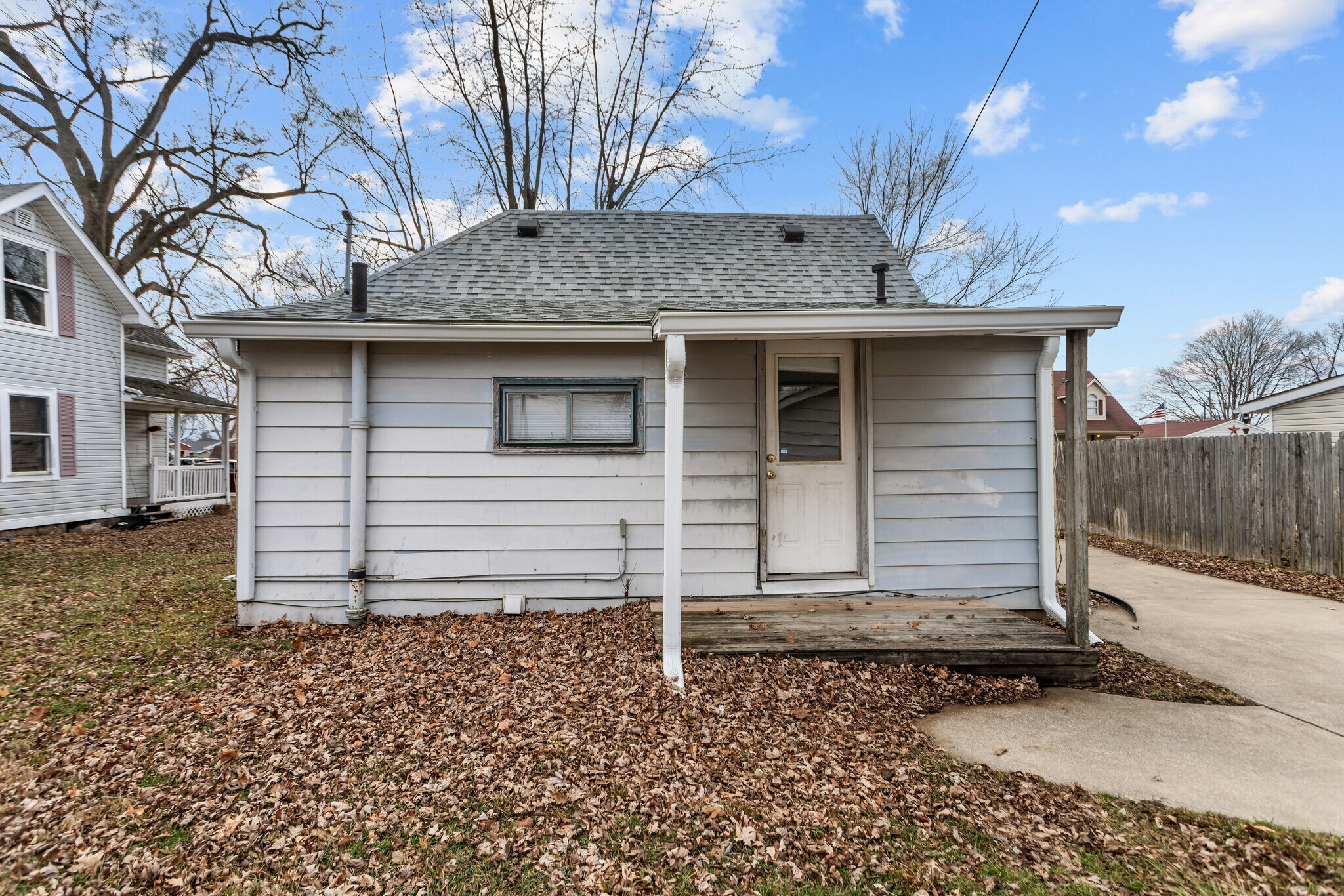 Building Photo - 1620 S Market St